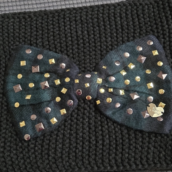 Betsey Johnson Black Knit Scarf with Embellished Bow - Picture 5 of 8